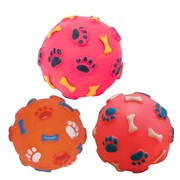 Beeztees Игрушка для собак Мячик с отпечатками лап и косточек, винил, 8см
